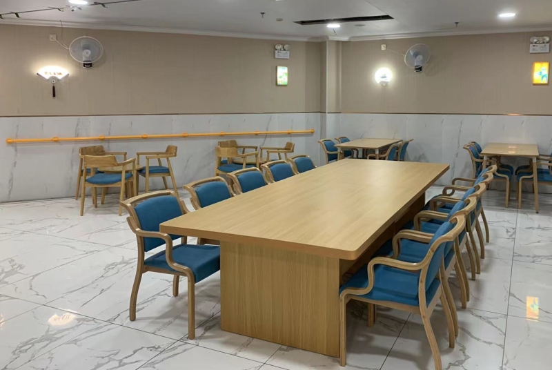 1653640283780176.jpg 桌椅(yǐ).jpg