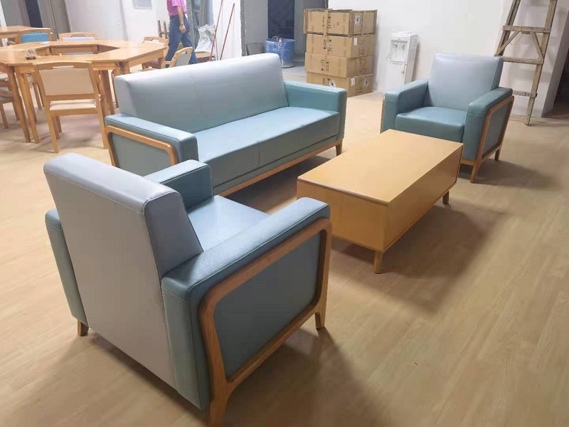 1701415645163873.jpg 沙發.jpg