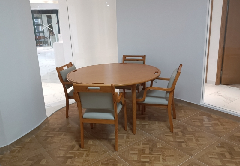 1712137067533192.jpg 桌子.jpg